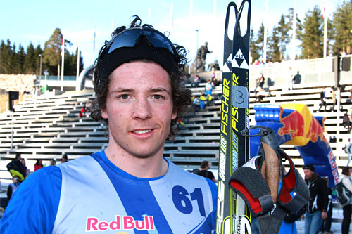 &Aring;nund Lid Byggland smiler forn&oslash;yd etter &aring; ha vunnet hele Red Bull NordiX 2012 i Holmenkollen. Foto: Geir Nilsen/Langrenn.com.