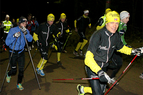 Ola Bustad er full av energi b&aring;de til &aring; bevege seg fort og til &aring; gi et smil og en oppmuntrende kommentar til de han m&aring;tte m&oslash;te og se. Foto: Erik Borg.