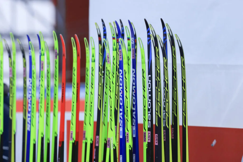 Cross-country skis grinding
