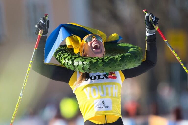 Lina Korsgren shoots for her 4th Vasaloppet victory
