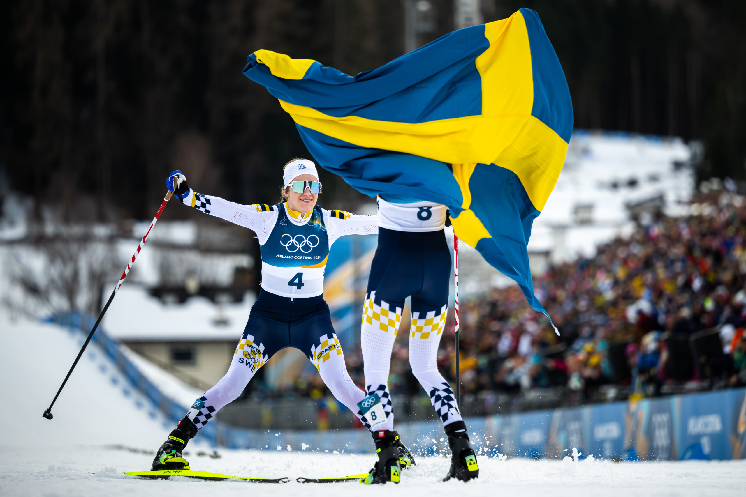 スウェーデン人がいつも白いレーシングスーツを着るのはそのためです