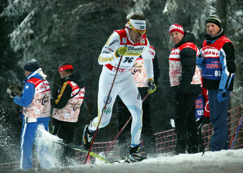 EMIL J&Ouml;NSSON tillbaka i toppform. H&auml;r vinner han prologen i Oberhof. Foto: MOA MOLANDER KRISTIANSEN