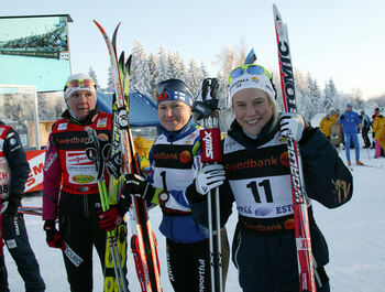 I FINT S&Auml;LLSKAP&hellip; Hanna Falk med trean Aino-Kaisa Saarinen (mitten) och tv&aring;an Petra Majdic (t v). Foto: KJELL-ERIK KRISTIANSEN