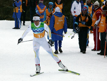CHARLOTTE KALLA &aring;kte stenh&aring;rt p&aring; tredjestr&auml;ckan och hade b&auml;sta tiden. Hon &aring;kte ocks&aring; Sverige tillbaka i medaljstriden.