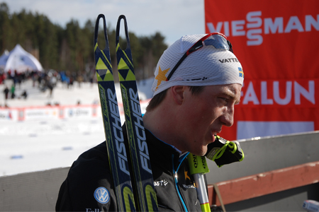 S&auml;songen &auml;r &ouml;ver f&ouml;r en slutk&ouml;rt Calle Halfvarsson. FOTO: Johan Trygg.