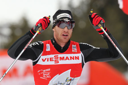 Dario Cologna f&aring;r t&auml;vla p&aring; hemmaplan i &aring;rets Tour de Ski. FOTO: NordicFocus.