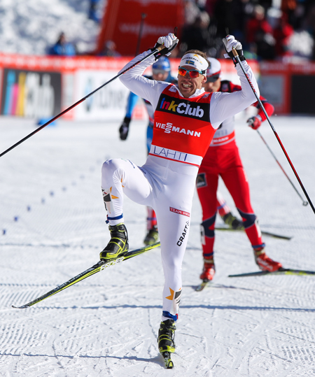 P&aring; ett ben. D&aring; &auml;r man &ouml;verl&auml;gsen. FOTO: Laiho/NordicFocus.