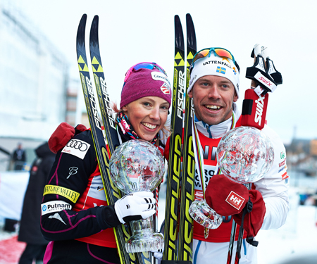 Kikkan Randall och Emil Jönsson. Segrare i sprintvärldscupen 2012-2013. FOTO: Felgenhauer/NordicFocus. Kikkan Randall och Emil Jönsson. Segrare i sprintvärldscupen 2012-2013. FOTO: Felgenhauer/NordicFocus.