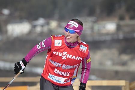 Kikkan Randall blir farlig p&aring; sprinten. FOTO: Federico Modica.