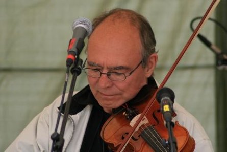 "Perra" Moraeus, musikl&auml;rare och artist har skrivit en l&aring;t till sin f&ouml;rra elev Anna Haag. Foto: B&ouml;rje F&auml;rm/orsaspelman.se