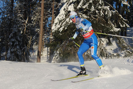 Anders S&ouml;dergren sladdar utf&ouml;r p&aring; v&auml;g mot tredjeplatsen. FOTO: Adam Johansson.