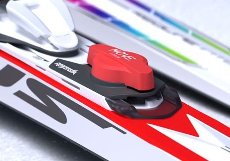 En n&auml;rbild p&aring; mekanismen som g&ouml;r att man kan flytta bindningen i farten. FOTO: Madshus/Rottefella.