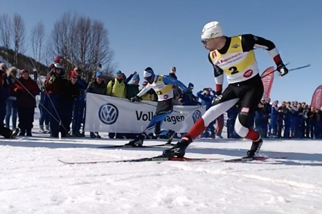 Ludvig S&ouml;gnen Jensen har koll p&aring; l&auml;get p&aring; m&aring;llinjen n&auml;r han har marginal till Emanuele Becchis. FOTO: Fr&aring;n arrang&ouml;rens webbs&auml;ndning.