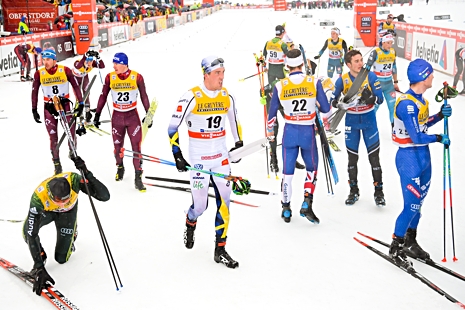 En besviken Calle Halfvarsson lämnar målområdet efter kaosloppet. FOTO: Jon Olav Nesvold/Bildbyrån.