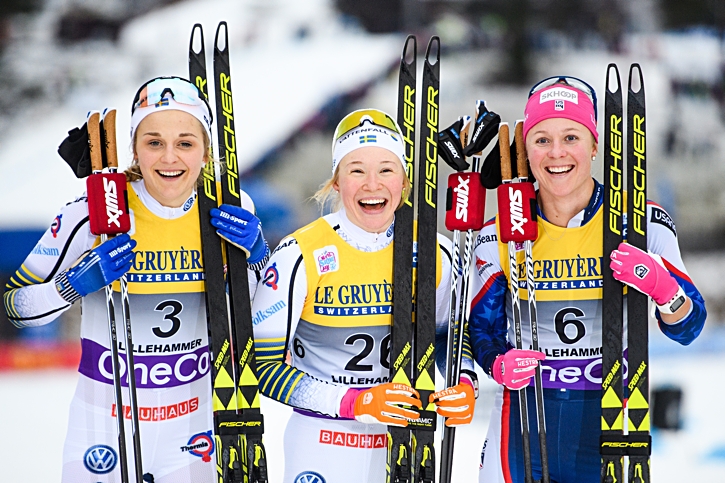 Sprintpallen i Lillehammer: Stina Nilsson, tv&aring;a, Jonna Sundling etta och Sadie Bjornsen trea. FOTO: Jon Olav Nesvold/Bildbyr&aring;n.