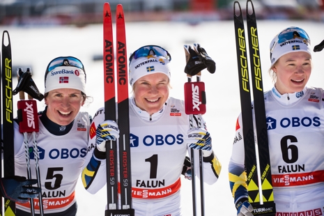 Dampallen p&aring; sprinten i Falun: Marit Bj&ouml;rgen, trea, Hanna Falk, etta och Jonna Sundling, tv&aring;a. FOTO: Simon Hasteg&aring;rd.