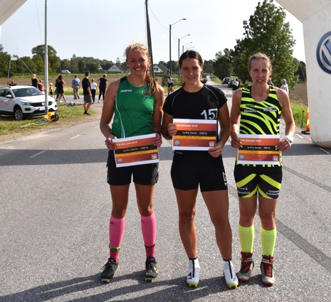 Dampallen i UVK-rullen. Fr.v. Malin Börjesjö, Britta Johansson Norgren och Jenni Ehn Gårdhage. FOTO: UVK - Gun-Mari Lindkvist.