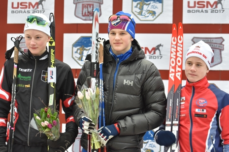 H 15-pallen: Gustav Pålsson, Edvin Anger och Albin Åstrröm. FOTO: Rolf Zetterberg.