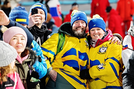 Hannas f&ouml;r&auml;ldrar fanns p&aring; plats och jublade fr&aring;n l&auml;ktarplats. FOTO: Carl Sandin/Bildbyr&aring;n.