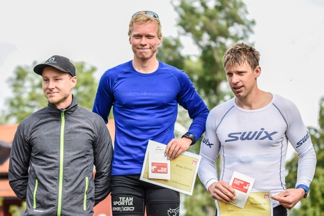 Herrpallen: Ronny Wedin, Alfred Buskqvist och Jonas B&ouml;hlmark. FOTO: UVK-rullen.