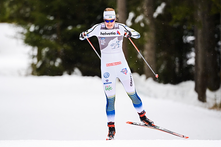 Ida Ingemarsdotter p&aring; v&auml;g mot 13:e plats i Toblach. FOTO: Fredrik Varfjell/Bildbyr&aring;n.