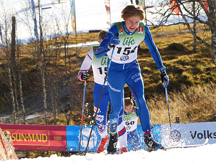 Jonas Eriksson p&aring; v&auml;g mot en fin sj&auml;tteplats. FOTO: Johan Trygg/L&auml;ngd.se.