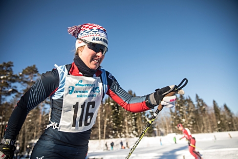 Lisa K Svensson blev historisk när hon vann tidernas första femmil för damer med individduell start. FOTO: www.adamediamedmera.se