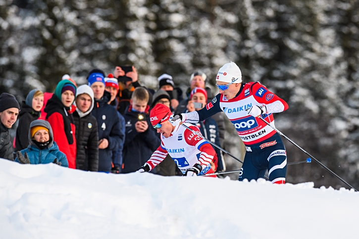 Finn H&aring;gen Krogh i kamp med Andrey Melnichenko p&aring; slutstr&auml;ckan d&auml;r Krogh avgjorde p&aring; upploppet till Norges f&ouml;rdel. FOTO: Jon Olav Nesvold/Bildbyr&aring;n.
