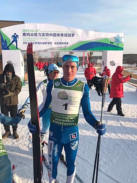 Simon Persson nj&ouml;t efter andra segern p&aring; rad i Kina. FOTO: NordicWays.