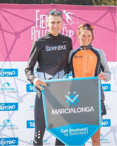 Pontus Nordström tog hem ett spurtpris Fiemme Rollerski Cup. Här ser vi honom tillsammans med Kari Vikhagen Gjeitnes. FOTO: Federico Modica.