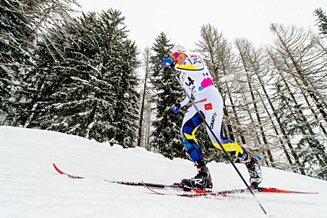 Eric Rosj&ouml; p&aring; v&auml;g mot elfte plats i juniorkillarnas skiathlon-lopp. FOTO: Vegard Wivestad Gr&ouml;tt/Bildbyr&aring;n.