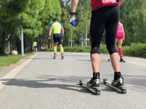 Det kan var smart att gå en teknikkurs på rullskidor om man är ovan rullskidåjare. FOTO: tynellactivity.se.