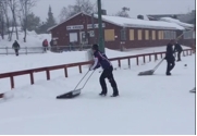 Upploppet fick skottas p&aring; grund av all nyfallen sn&ouml;. FOTO: Kirunaspelen.