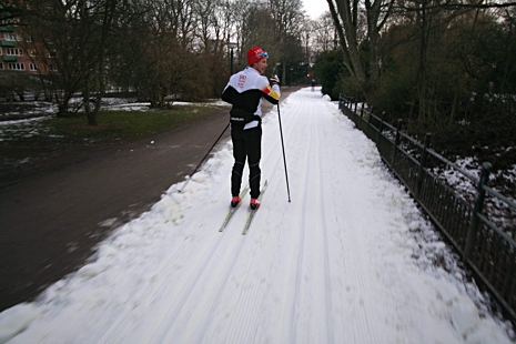 Det bjuds på dubbelspår runt hela den 500 meter långa slingan. FOTO: Oskar Henriksson.