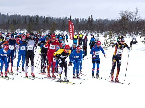 Precis efter starten p&aring; Pilgrimsloppet. FOTO: Pilgrimsloppet.