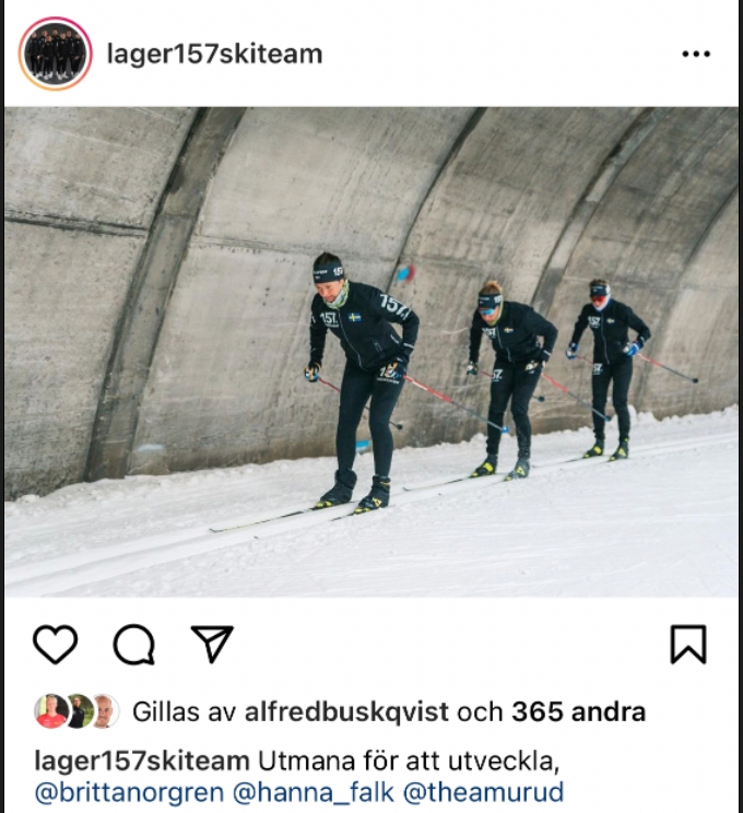 Britta med Hanna Falk och Thea Krokan Murud på släptåg i Torsby skidtunnel under tisdagen. FOTO: Instagram Lager 157 Ski Team.