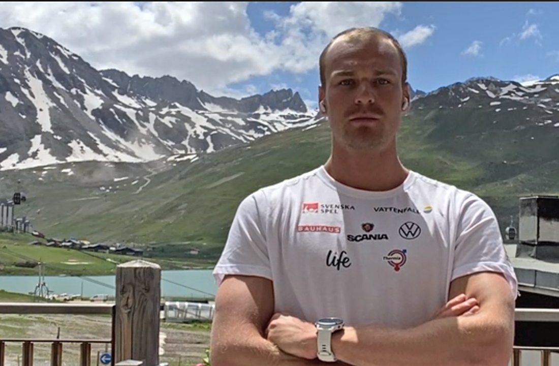 Marcus Grate trivs p&aring; l&auml;ger med landslaget i franska Tignes.