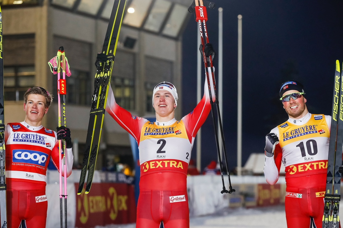 Valnes jublar flankerad av Kl&auml;bo och Iversen. FOTO: Tomi H&auml;nninen/Bildbyr&aring;n.