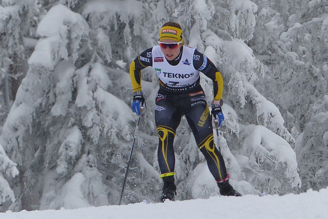 Johanna Hagstr&ouml;m i Ulricehamns IF:s f&auml;rger vid sprintprologen p&aring; SM i Sundsvall 2019. FOTO: Johan Trygg/L&auml;ngd.se.
