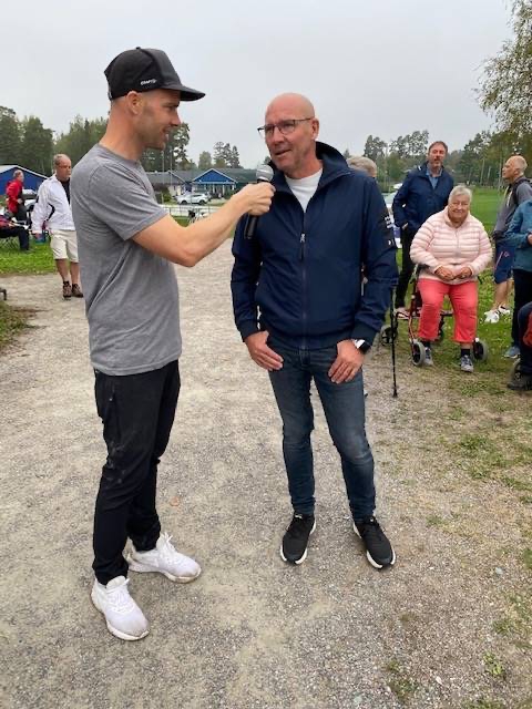 Gamle OS- och VM-hj&auml;lten Torgny Mogren fanns p&aring; plats under invigningsdagen i Storvreta. FOTO: Storvreta IK.