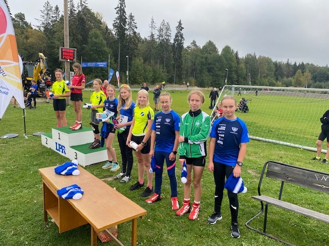 Prisutdelning i en av ungdomsklasserna. FOTO: Storvreta IK.