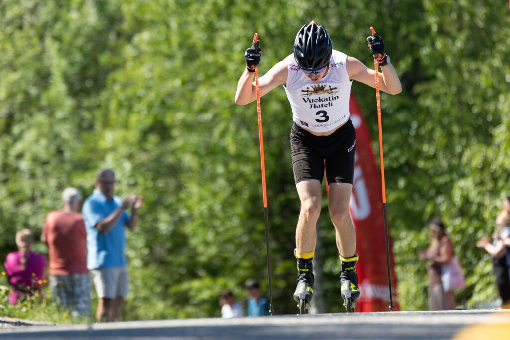 Arsi Ruuskanen taisteli Aateli Racen kolmannelle sijalle.